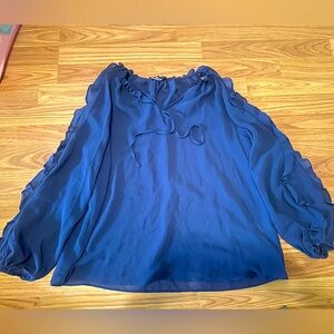 Like new Navy Blue Blouse. 1.Slate size L